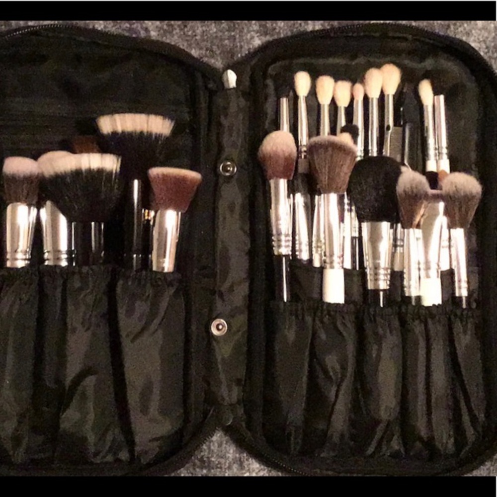 42 Makeup Brushes by Lancôme Sigma Morphe